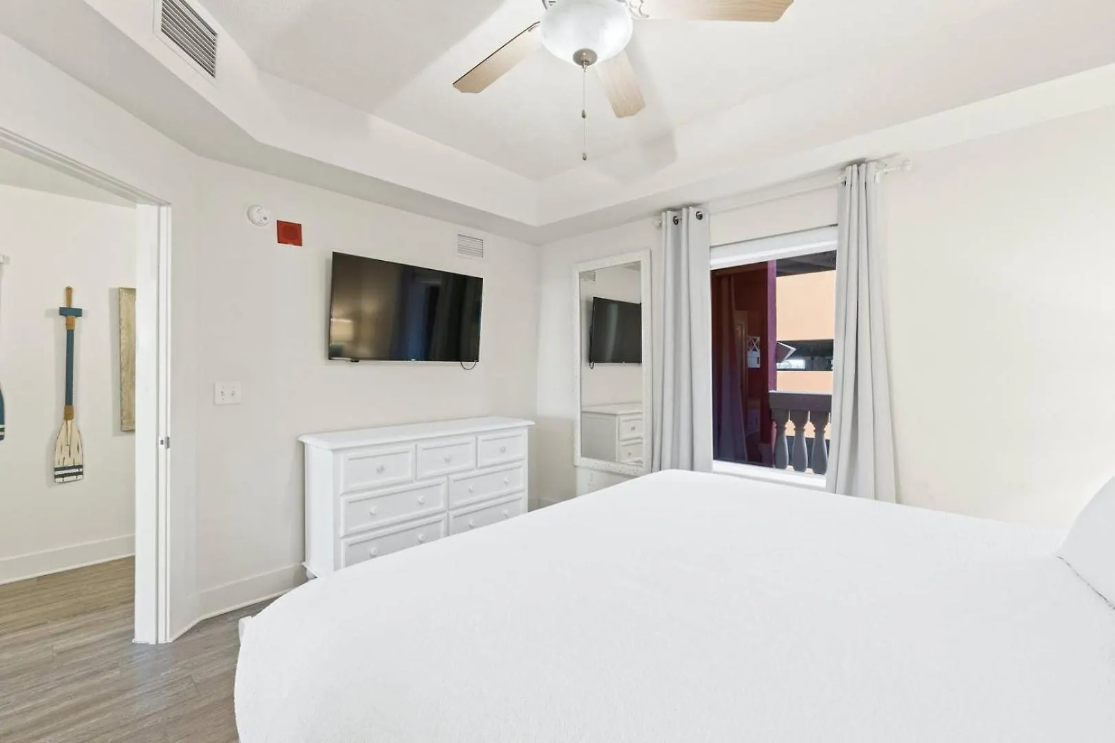 Turtle Cove Calypso 3-508, Beach View, Hot Tub, Heated Pool Panama City Beach Apartment