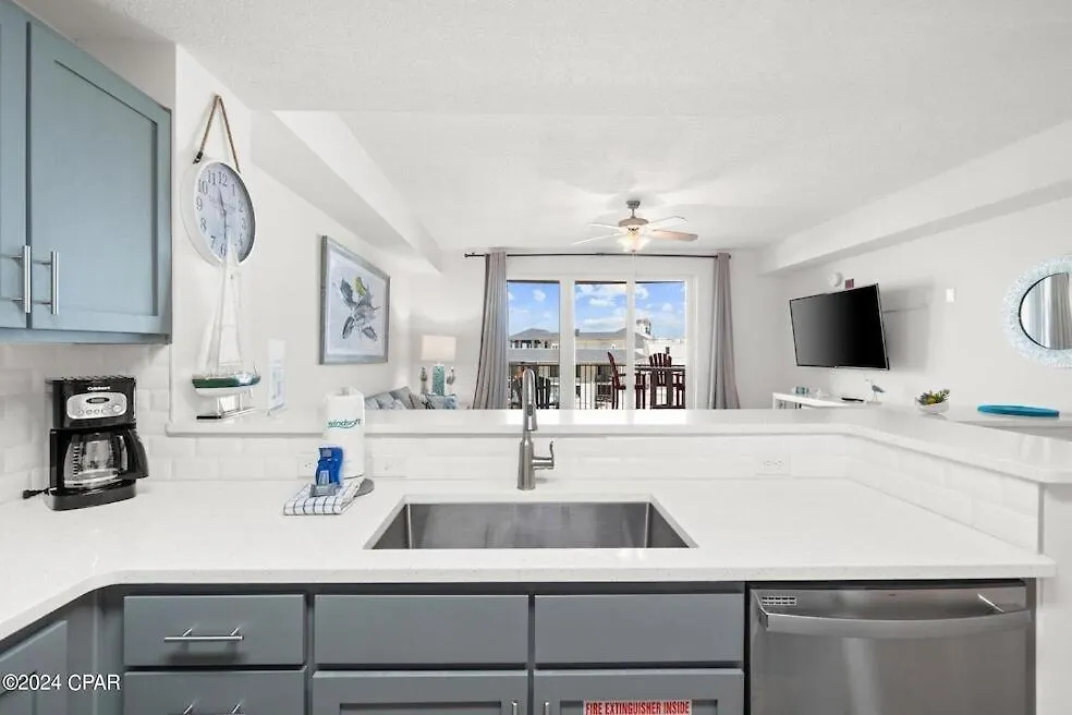 Turtle Cove Calypso 3-508, Beach View, Hot Tub, Heated Pool Panama City Beach Apartment